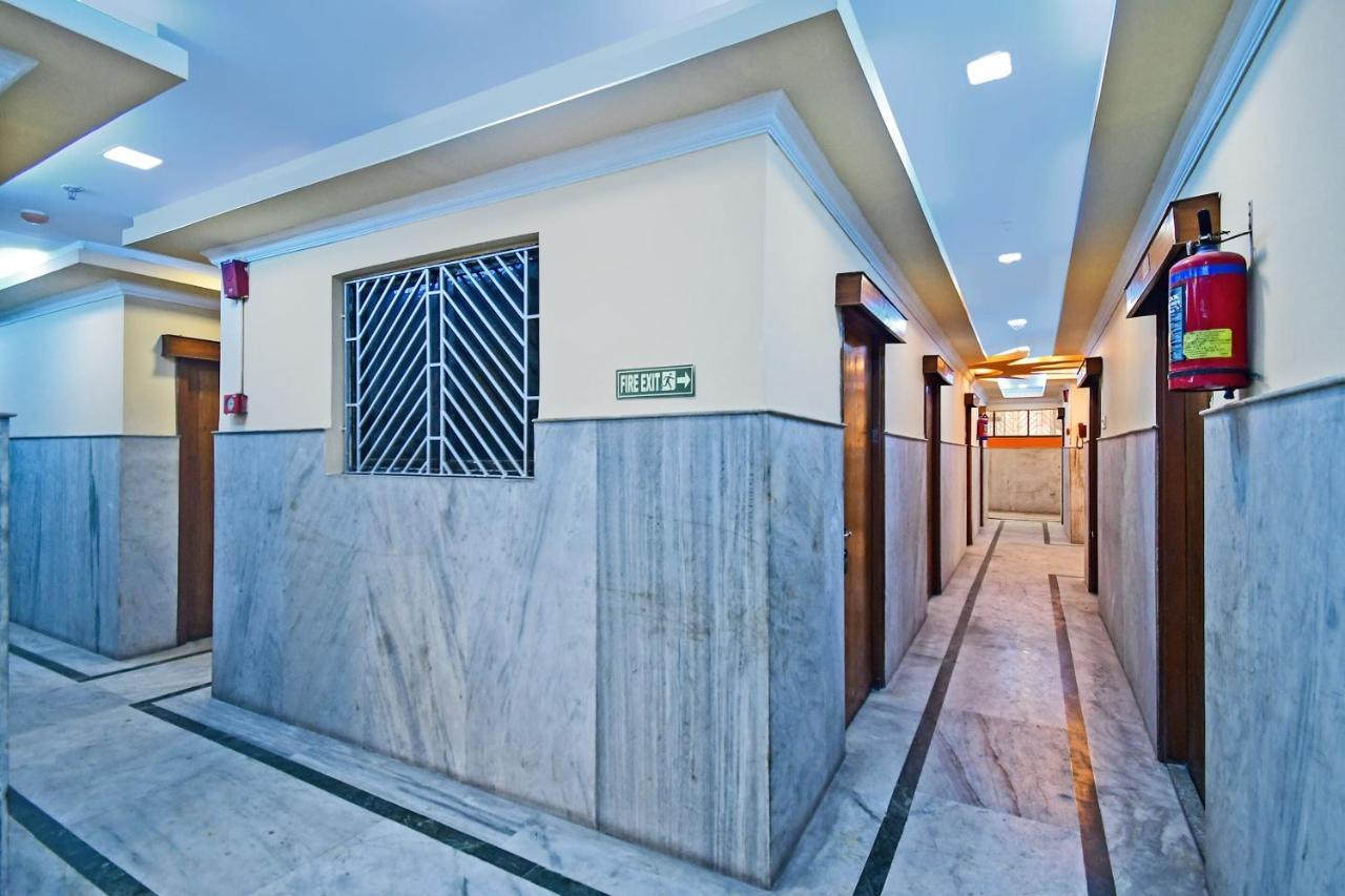 Oyo 85829 Max International Hotel Kolkata Exterior photo